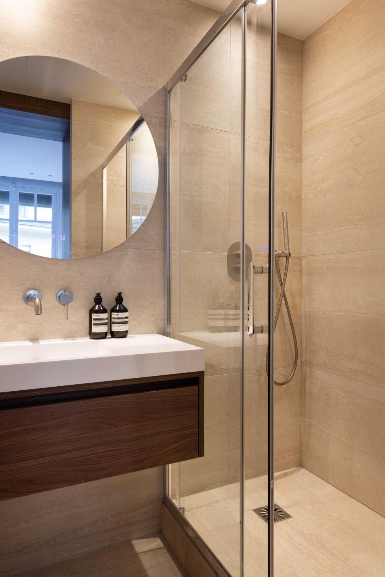 Apartment Elegant - Ac- 2br-6p- Madeleine Paris