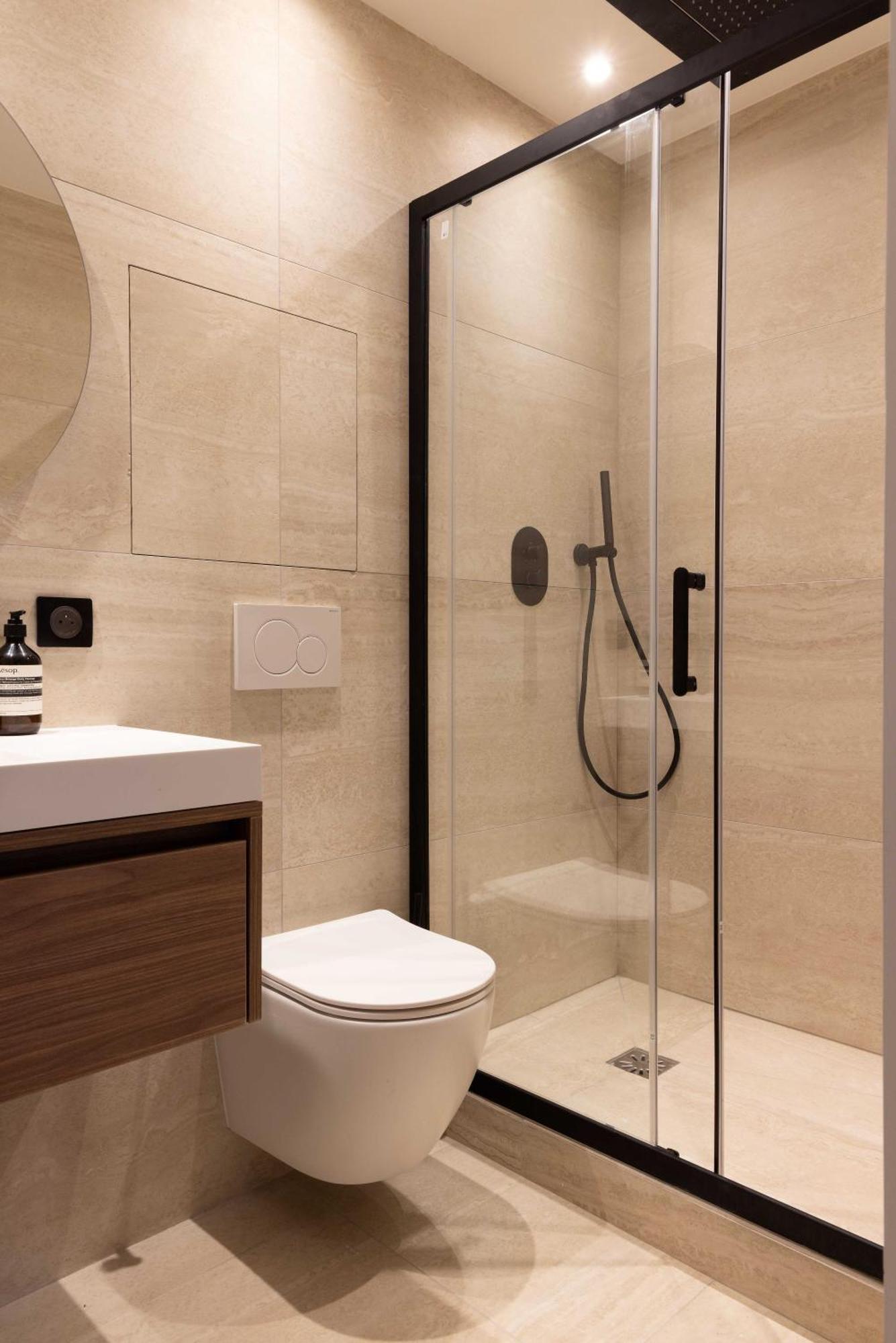 Elegant - Ac- 2br-6p- Madeleine Paris