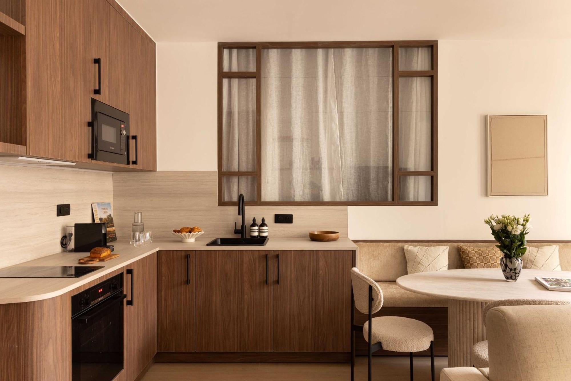 Elegant - Ac- 2br-6p- Madeleine * Paris