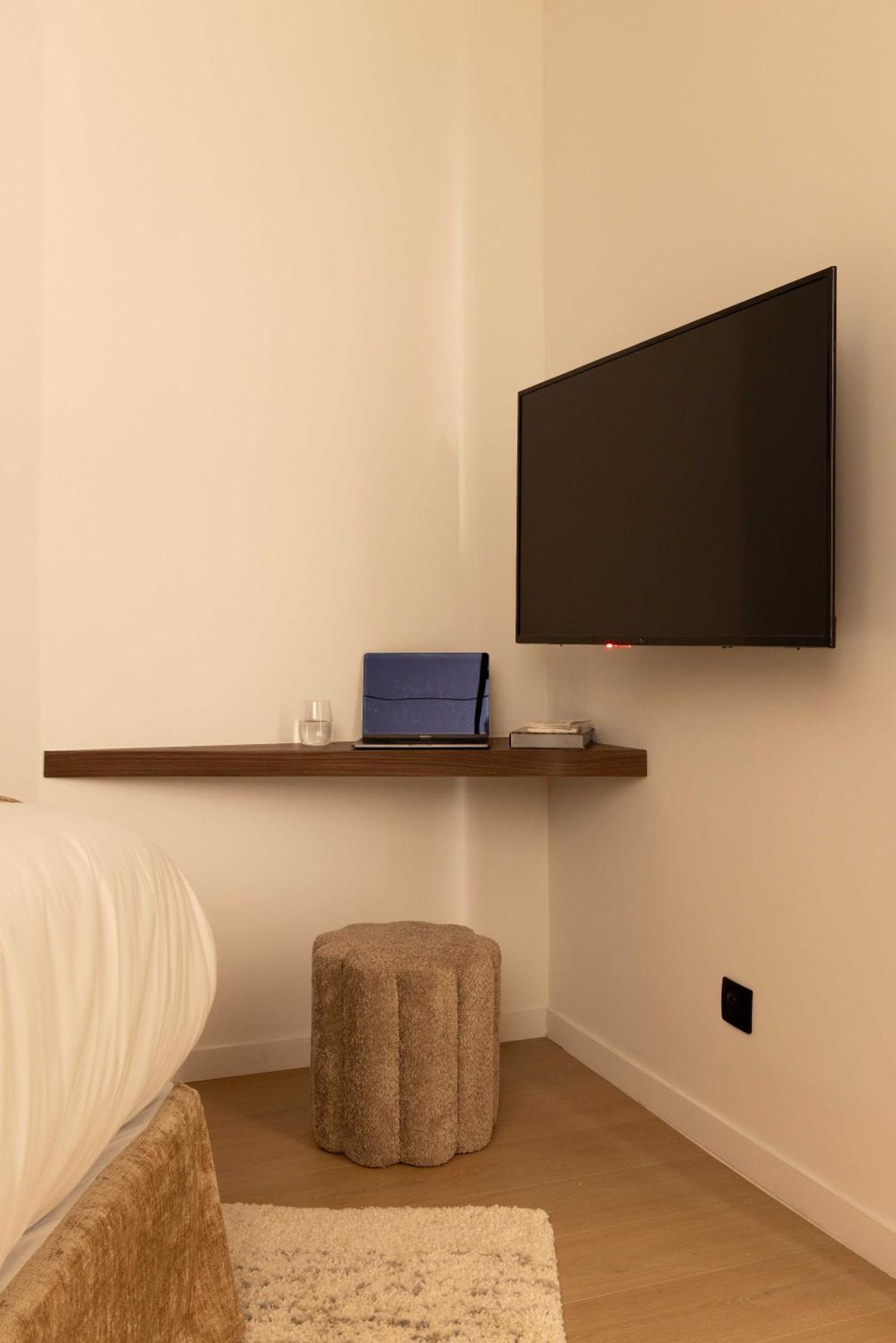 Elegant - Ac- 2br-6p- Madeleine Apartment *
